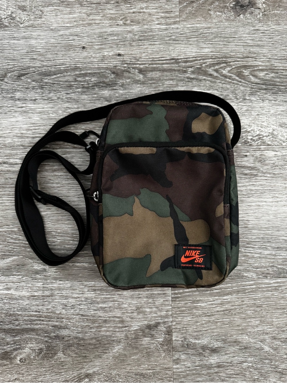 Nike SB Camo Crossbody Bag - Green/Brown